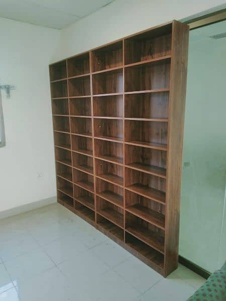 Shelves/Cabinets/Bookshelf/Wall Mounted Cabinet 3