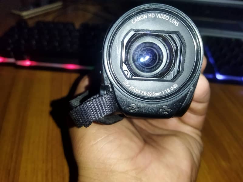 Canon LEGRIA HF R806 Digital Camcorder | HandyCam 8