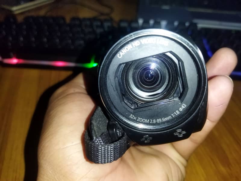 Canon LEGRIA HF R806 Digital Camcorder | HandyCam 9