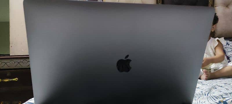 apple MacBook Pro 2018 0