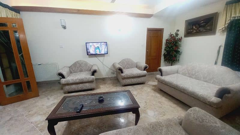 2 bedroom apartment available for rent daily and weekly basis f. 10 Isb 4