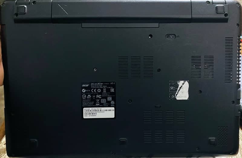 Acer Aspire E5-571 4