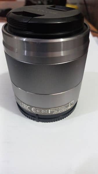 Sony 50 mm  1.8 lens 3