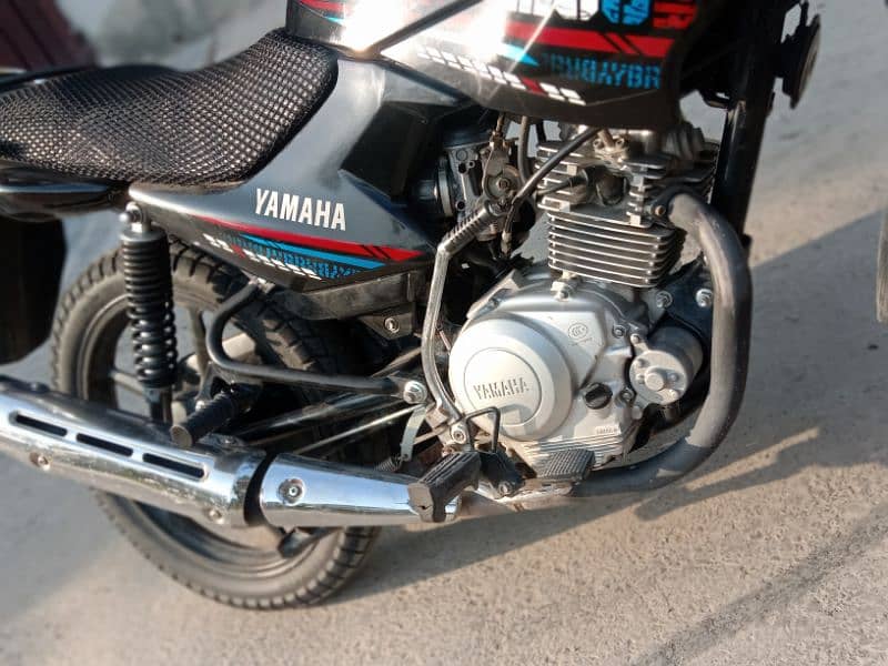 Yamaha ybr125G 2