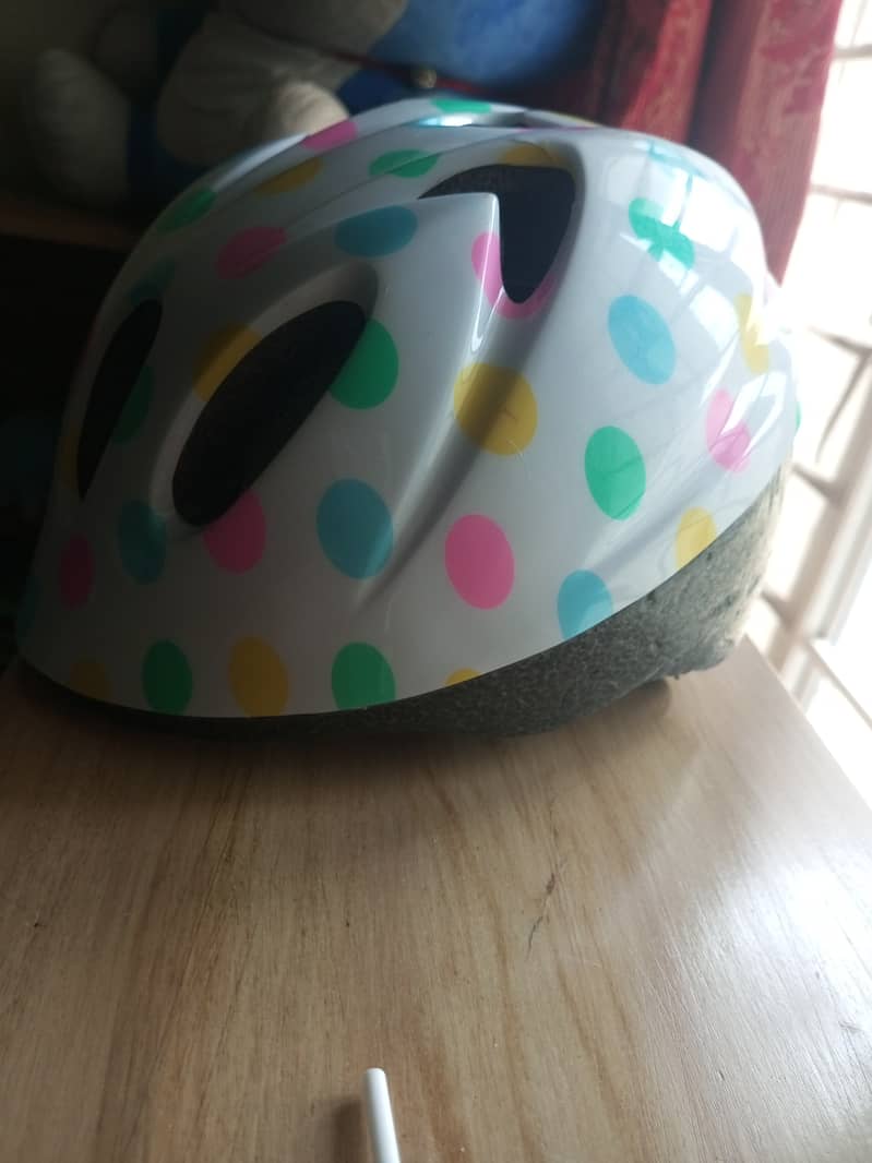 Kids helmet 1