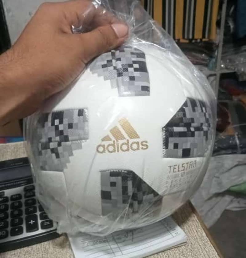 Foot balls/Fifa foot ball/Soccer ball/for sale (03217102625) 3