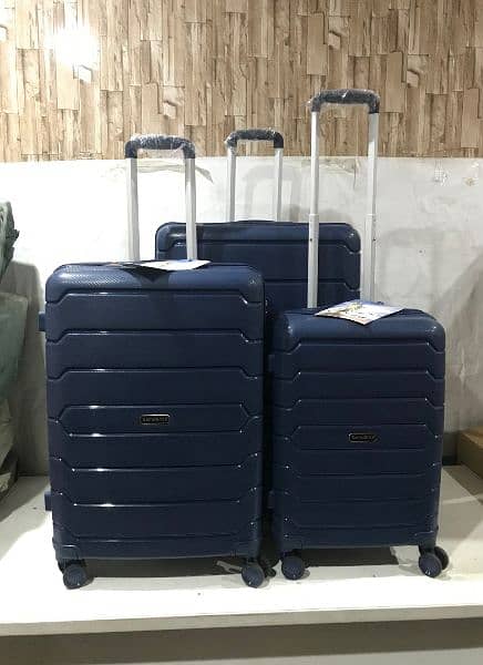 - Travel bags - Suitcase - Trolley bags -Attachi -Safribag 8