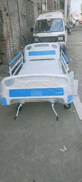 Manufacturing of Hospital Bed Patient Bed Couch Surgical Beds Trolley 0
