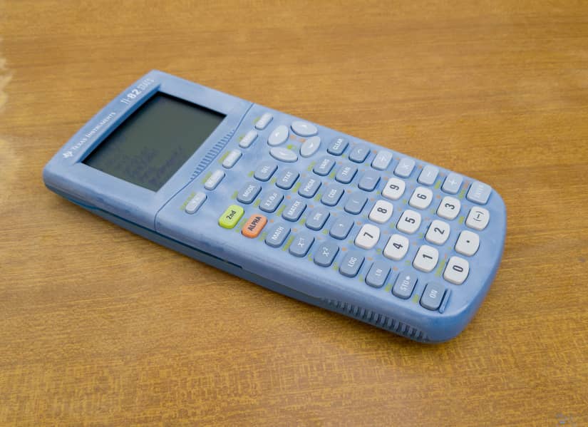 Texas intruments TI-82 STATS graphing calculator 1