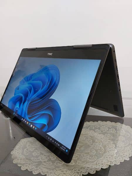 DELL Inspiron 2 in 1 Touch Screen Laptop 0