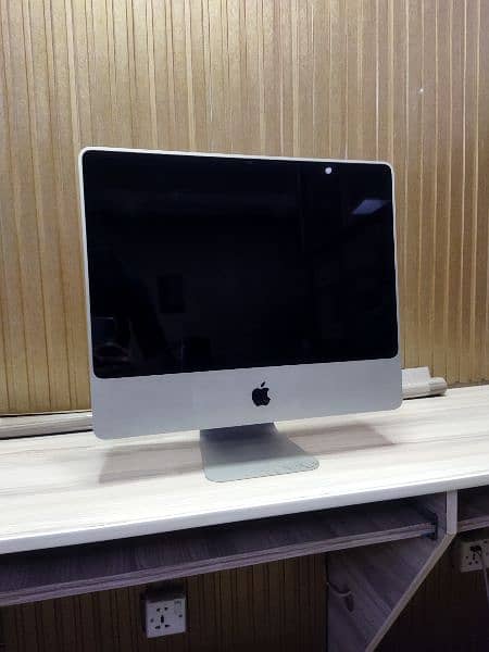 I Mac Desktop computer in perfect working condition 1