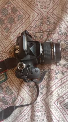 Canon. 600d
1 lence
2 betry
1 charger
1 bag