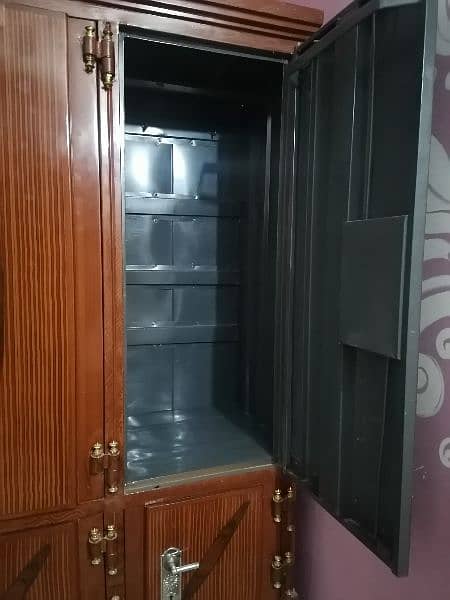 3door Wardrob in new condition 2