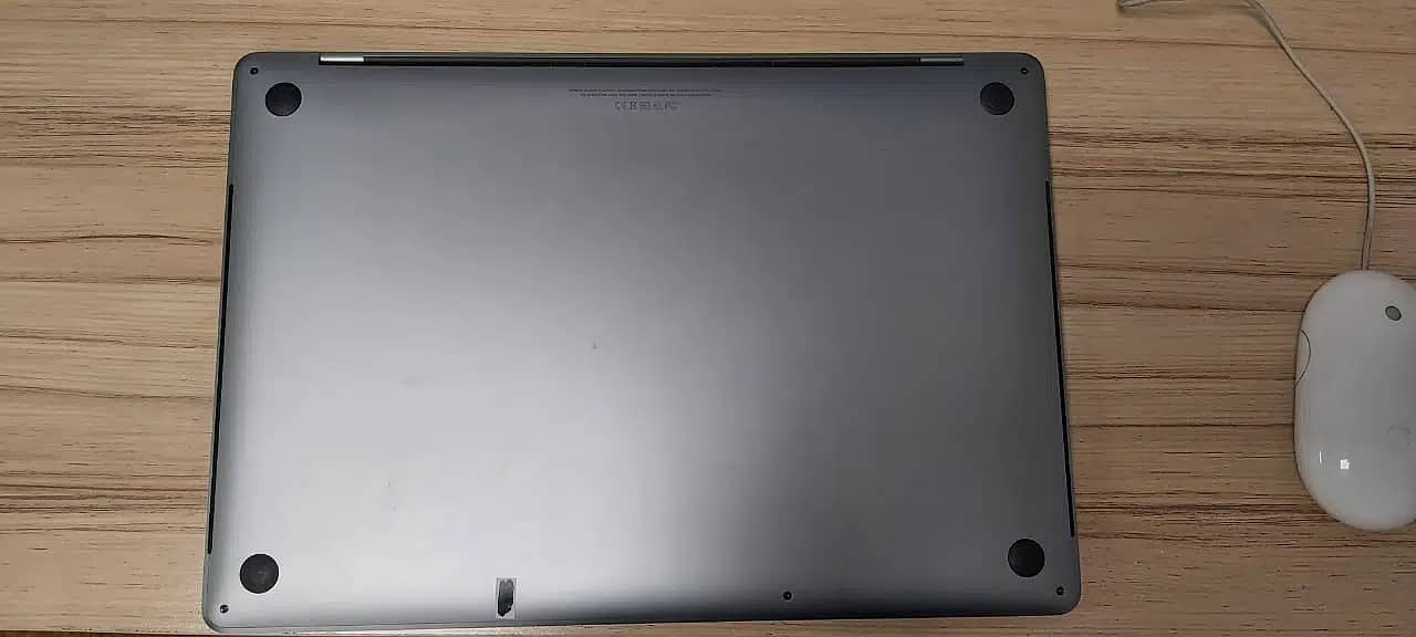 MacBook Pro 2018 Touch Bar,  15.4" Retina Big Display 2