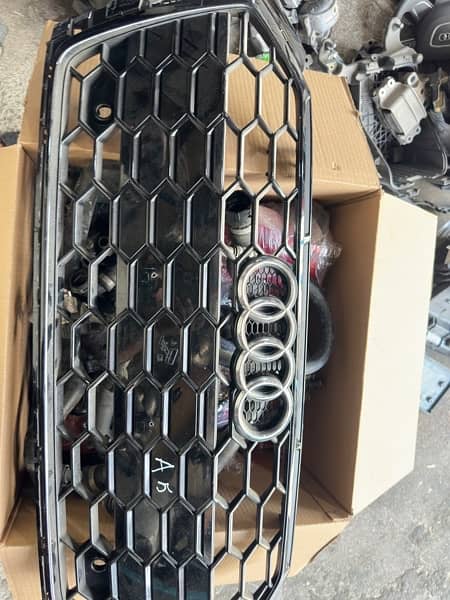 Audi A5 A4 grill new 100 % original 3