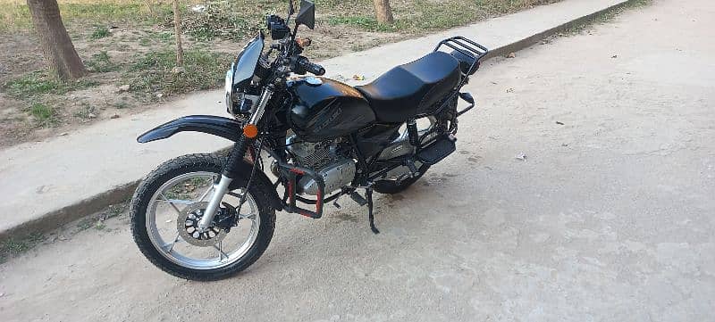 Suzuki GS 150 1