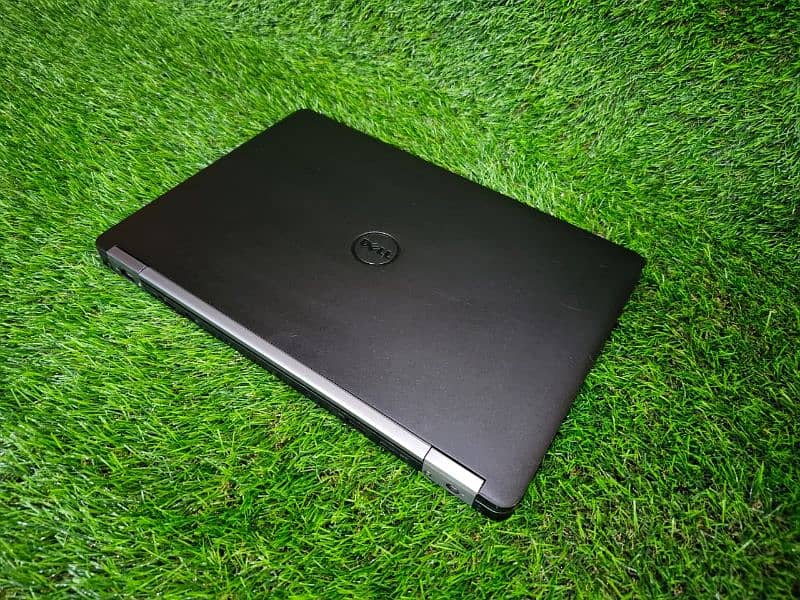 Dell Latitude E7470 Slim Ultrabook 1