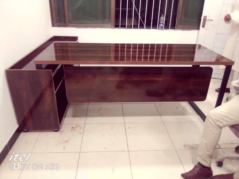 EXECUTIVE TABLES/OFFICE FURNITURE/WORK DESK/RECEPTION/WORKSTATION 5