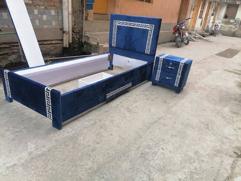 single bed with side table  on sale in high material and low price 0