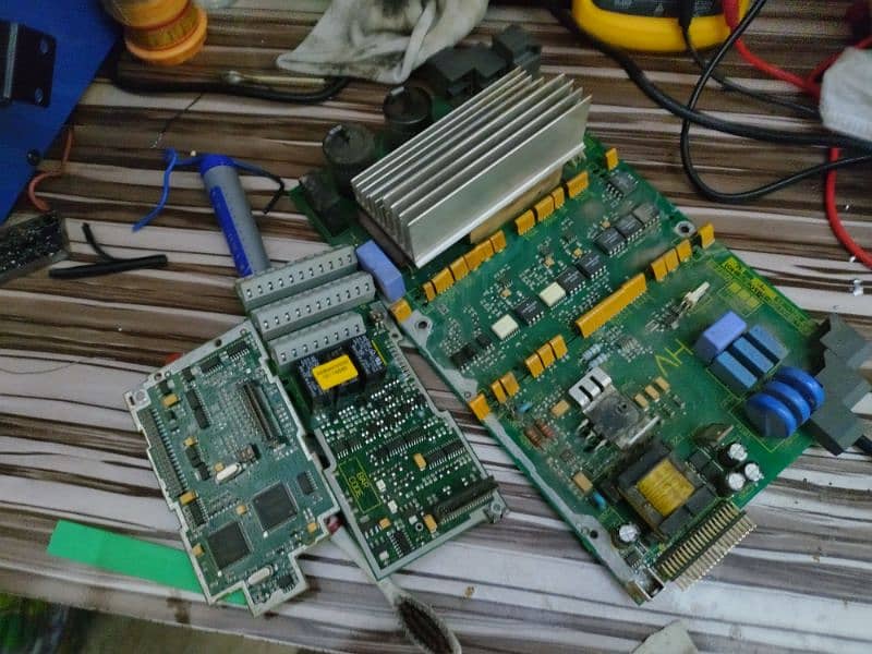 VFDS , PLC, HMI MODULE ALL INDUSTRIAL EQUIPMENT REPAIRING 17