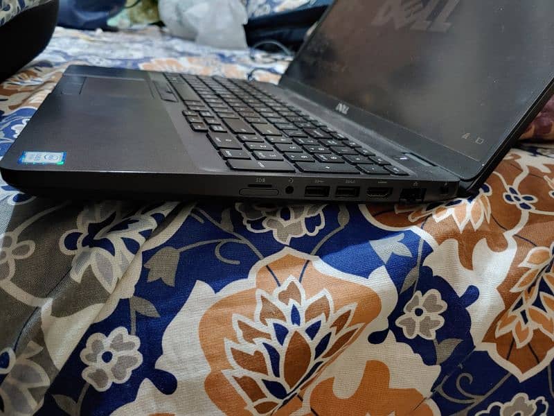 laptop Dell Lattitude core i5 9th generation 3