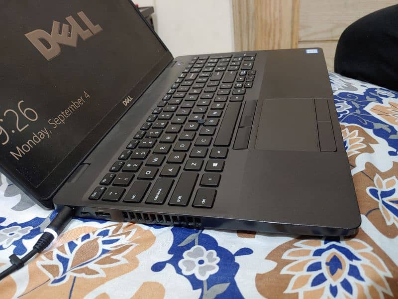 laptop Dell Lattitude core i5 9th generation 4