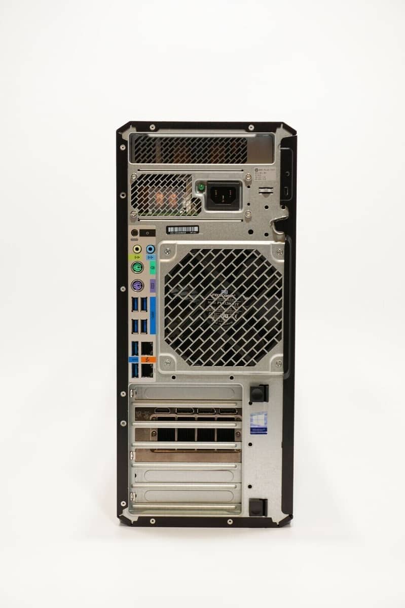 HP Workstation Z4 G4 10 Gen Intel Xeon W-2155 6