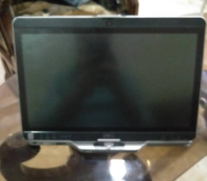 Dell XT Touch Screen Processor: i3 2.20ghz (2nd Generation) 2