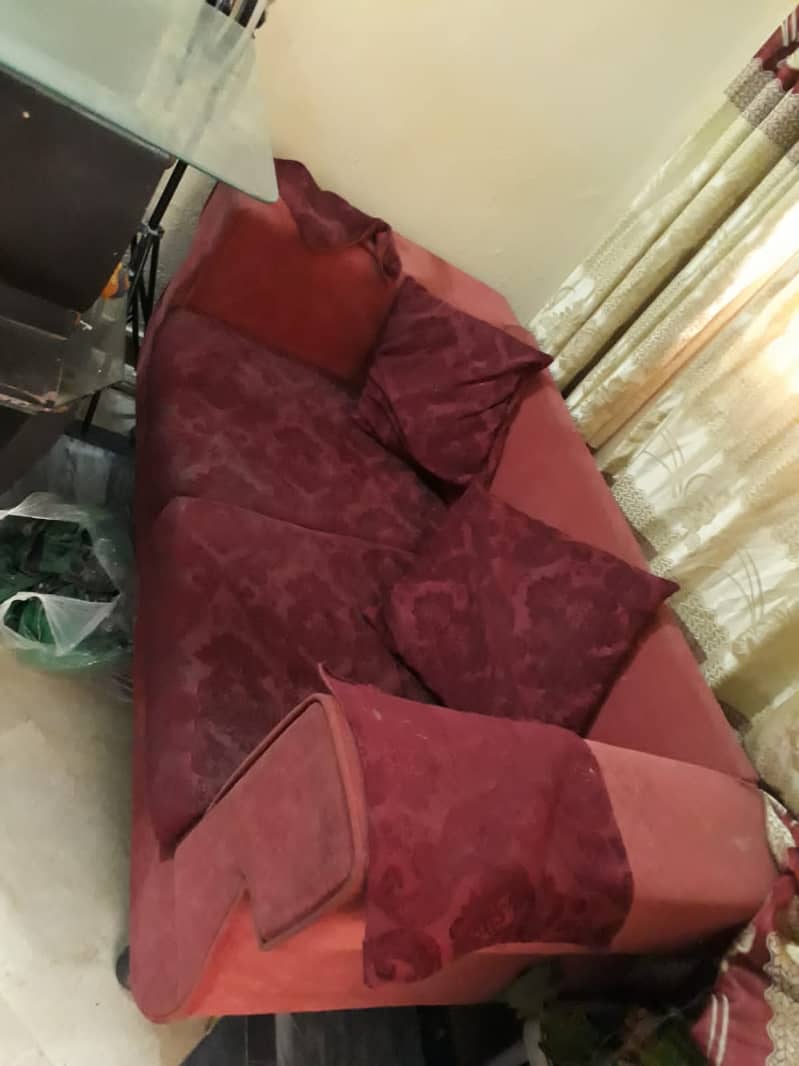 4 Seater sofa good quality 2