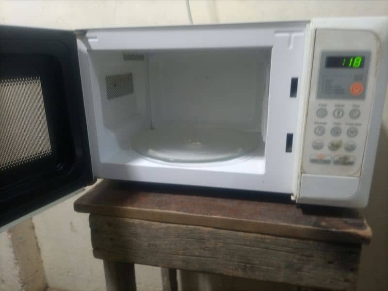 Dawlance Microwave digital 1