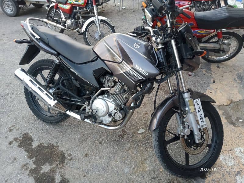 Yamaha ybr 125 2015 lush condition 7