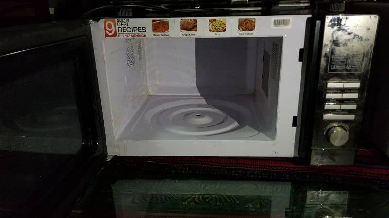 Dawlance microwave oven, 03005551978 1