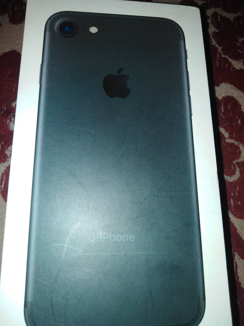 Iphone 7 pta aproved with box 2