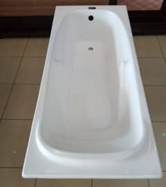 Bath tub/ Acrylic bath tub/ Jacuzzi/ Fiber Tub/
