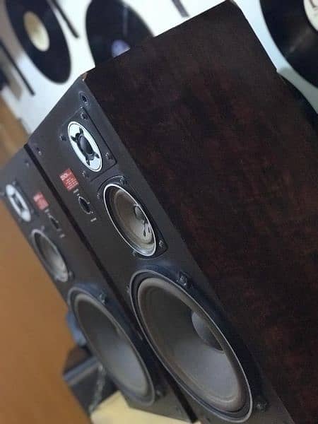 Denon SC-304 10" 3 Way Bookshelf Speakers 8