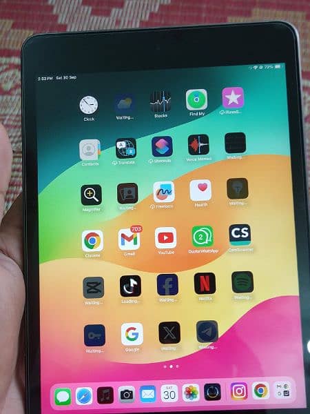 iPad mini 5 with box condition 9.9/ 10 64 gb 3