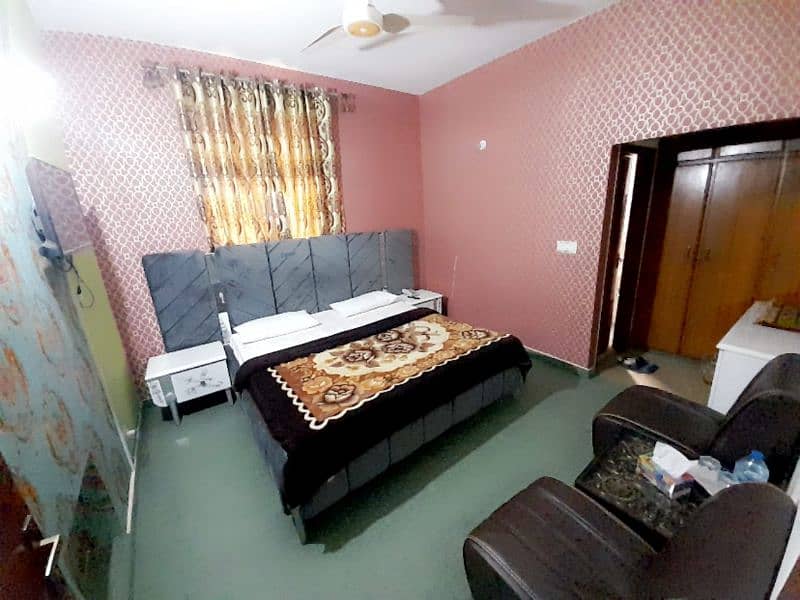 GUEST HOUSE AVIELEBL  IN LAHORE FAISAL TOWN . 7