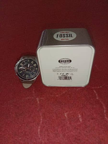 Fossil Branded Watch Is For Sell At  lowest Price  10/10 Condition 4