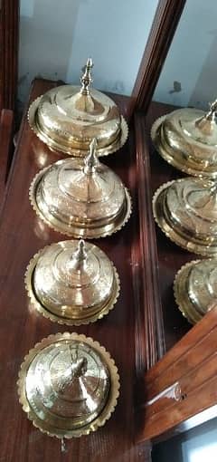 brass antique vintage 4 different size royal dishes 0