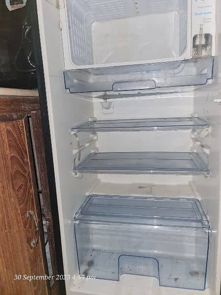 Dawalance Refrigerator for sale 5