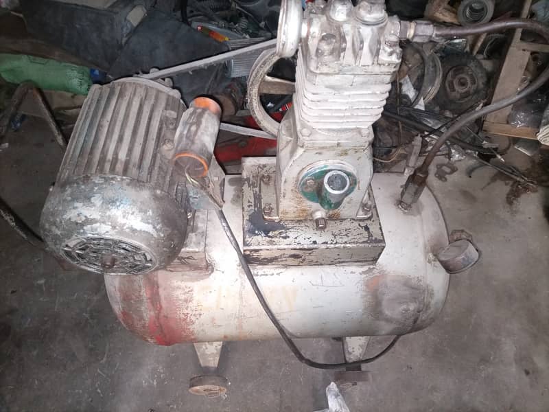 Air Compressor Urgent sale 3