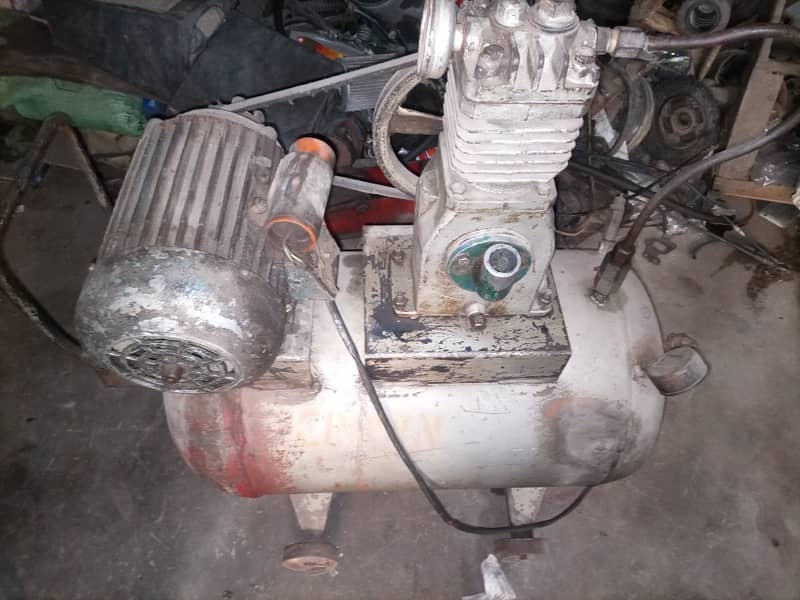 Air Compressor Urgent sale 4