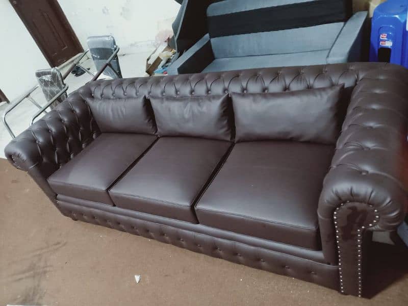Chesterfield sofa ( molty foam) 10
