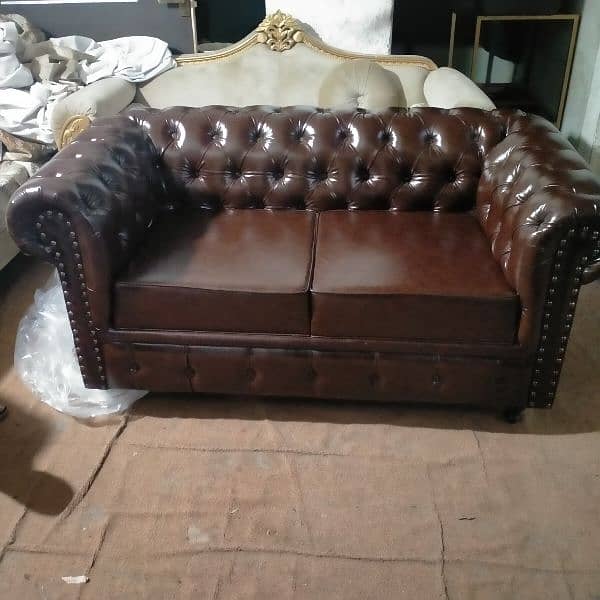Chesterfield sofa ( molty foam) 16