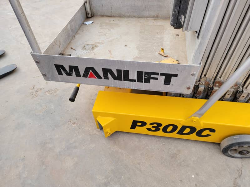Delta Man lift P30DC Vertical Mast Lift Scissor Lift for Sale in KHI 12