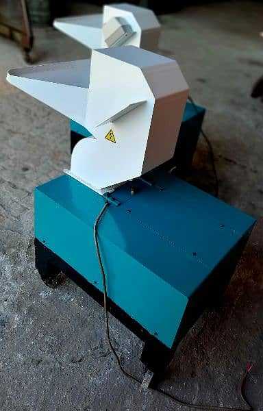 INDUSTRIAL PLASTIC CRUSHER 1