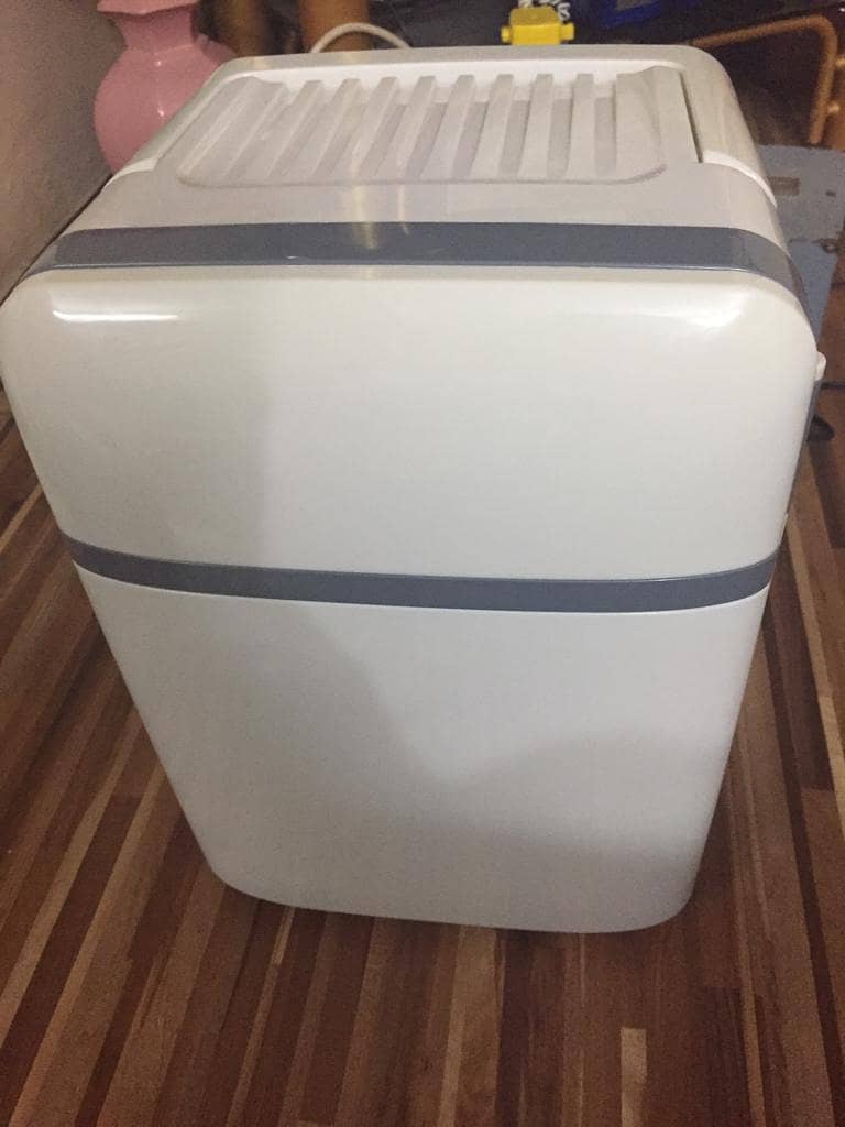 auto refrigerator / fridge 12 volt + 110 volts 0