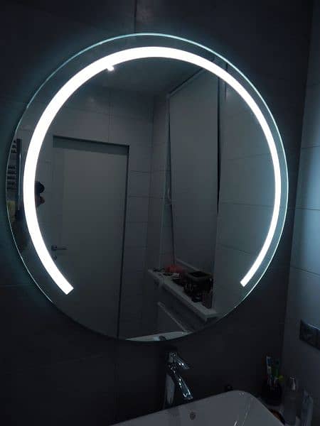 High Quality Led Light Mirrors , bathroom vanity and salon mirrors 1
