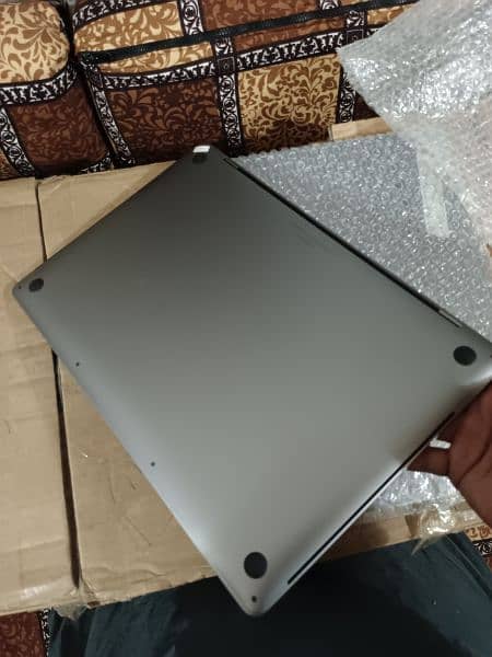 70 UNITS MACBOOK PRO 2019 16 inch TOUCHBAR I7 2.6 16GB  512GB 5