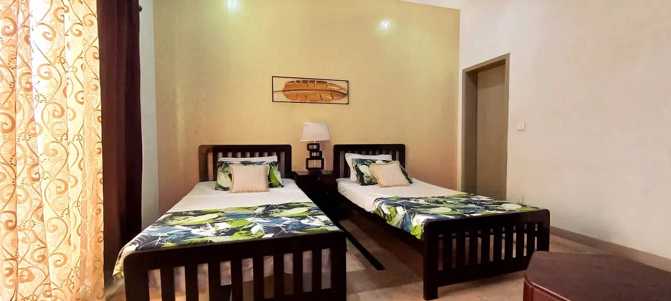 Luxury Furnished HOSTEL with Car Parking 0